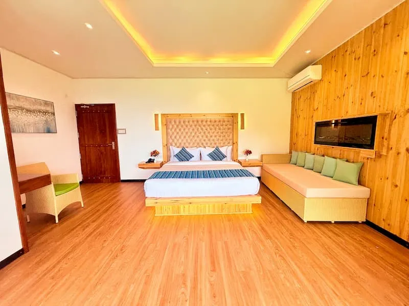 Deluxe Garden Suite with Private Terrace - View 7